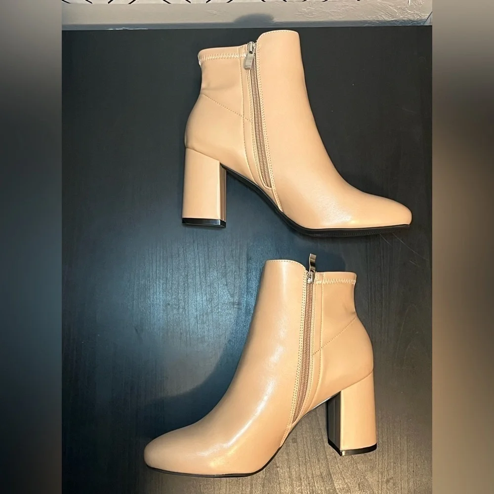 MIA Carla Booties in Nude NWT